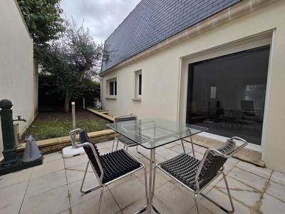 Maison - 121 m² - 6 pièces