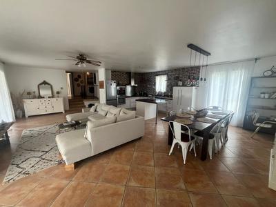 Propriété - 190 m² - 8 pièces
