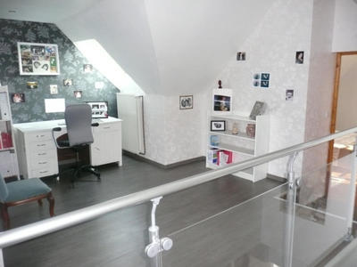 Maison - 240 m² - 12 pièces