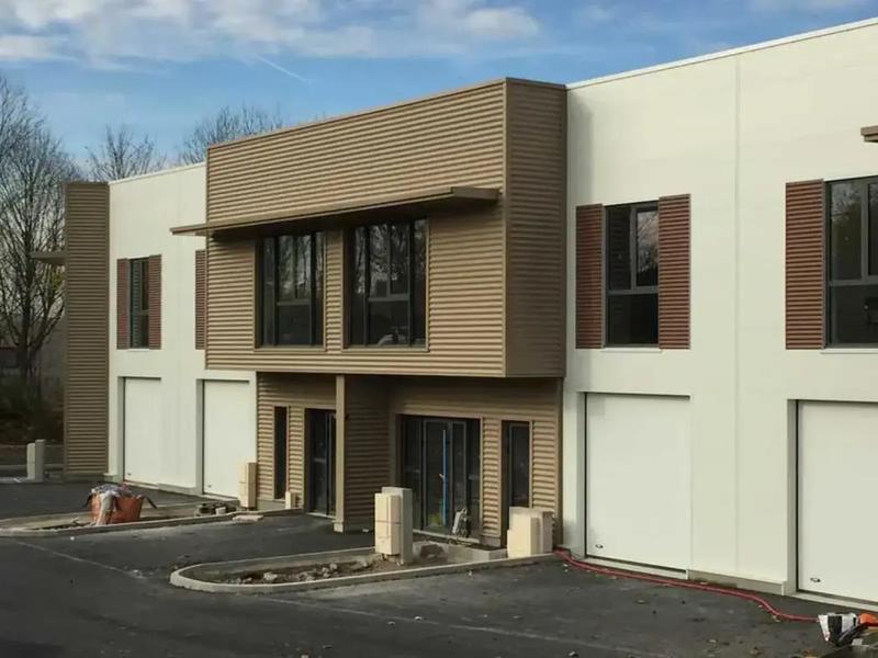 Local d'activités - 229 m²