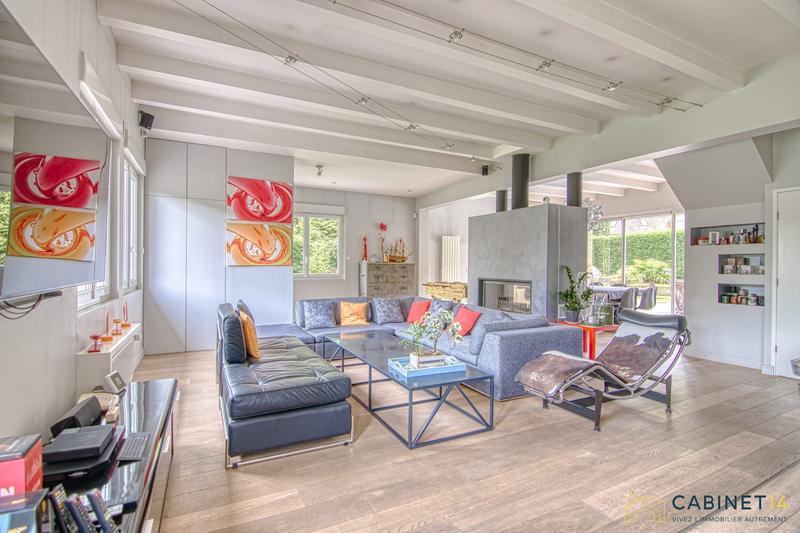 Villa - 243 m² - 8 pièces