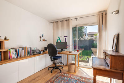 Maison - 240 m² - 8 pièces