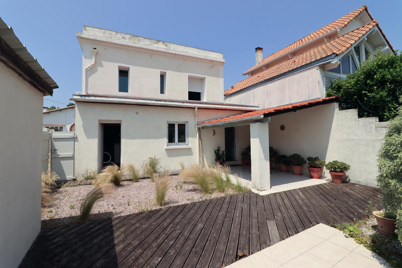 Maison - 111 m² - 5 pièces