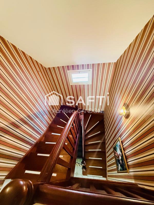 Maison - 151 m² - 5 pièces