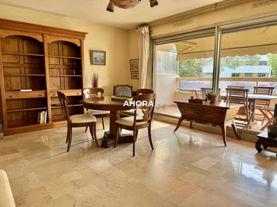 Appartement - 85 m² - 3 pièces