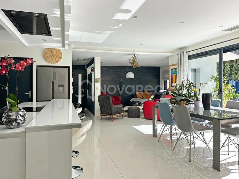 Maison - 106 m² - 4 pièces