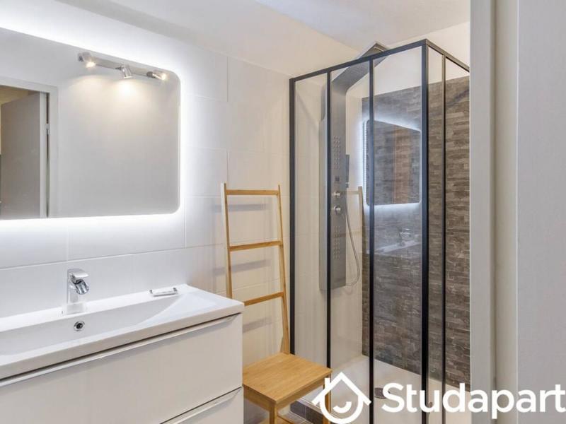 Chambre - 12 m² - 1 pièce