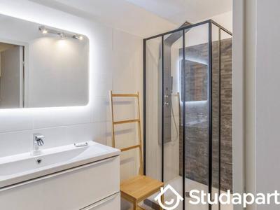 Chambre - 12 m² - 1 pièce