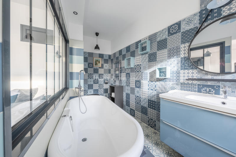 Appartement - 245 m² - 8 pièces