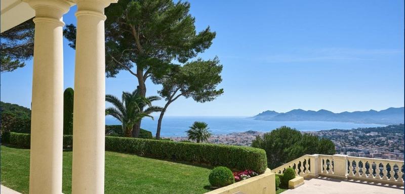 Villa - 1 000 m² - 18 pièces