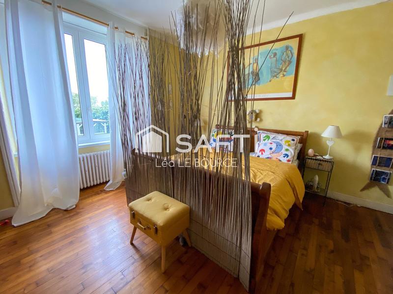 Maison - 223 m² - 8 pièces