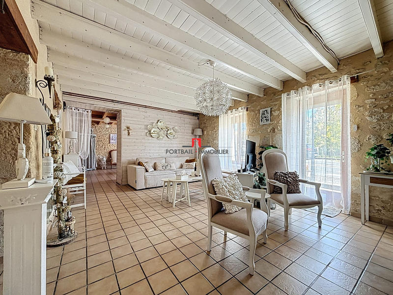 Maison - 160 m² - 7 pièces