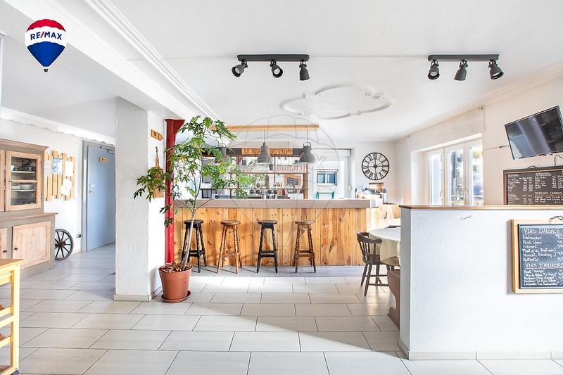 Immeuble - 245 m² - 10 pièces