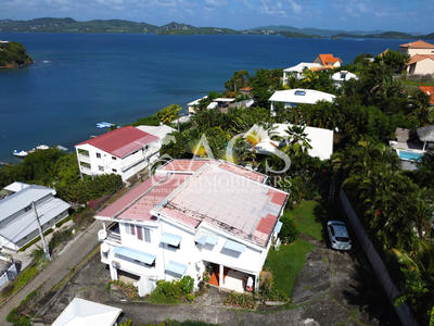 Maison - 227 m² - 8 pièces