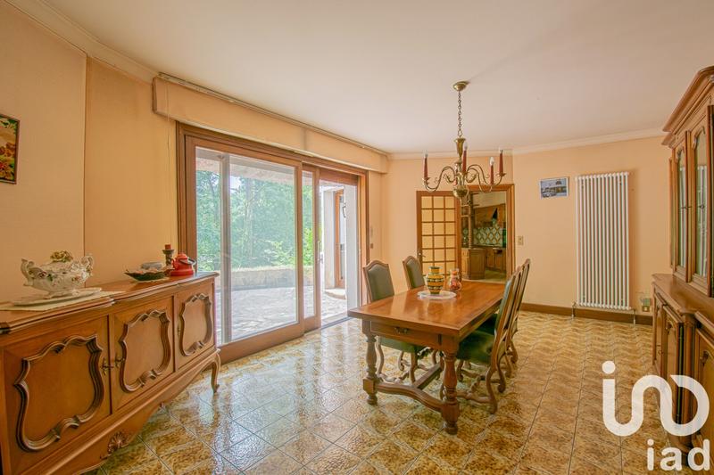 Maison - 333 m² - 8 pièces