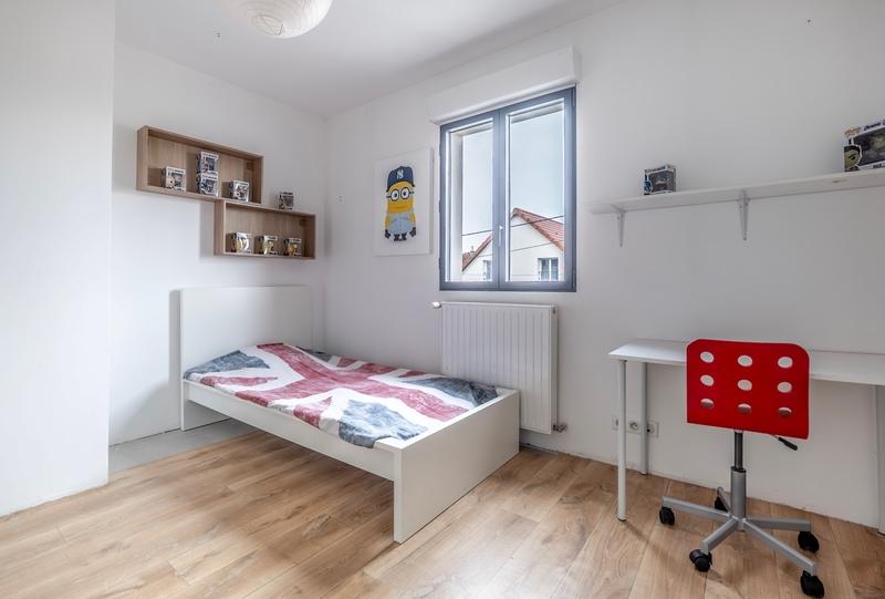 Maison - 210 m² - 9 pièces