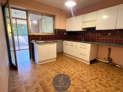 Appartement - 101 m² - 3 pièces