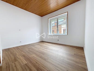 Maison - 87 m² - 7 pièces