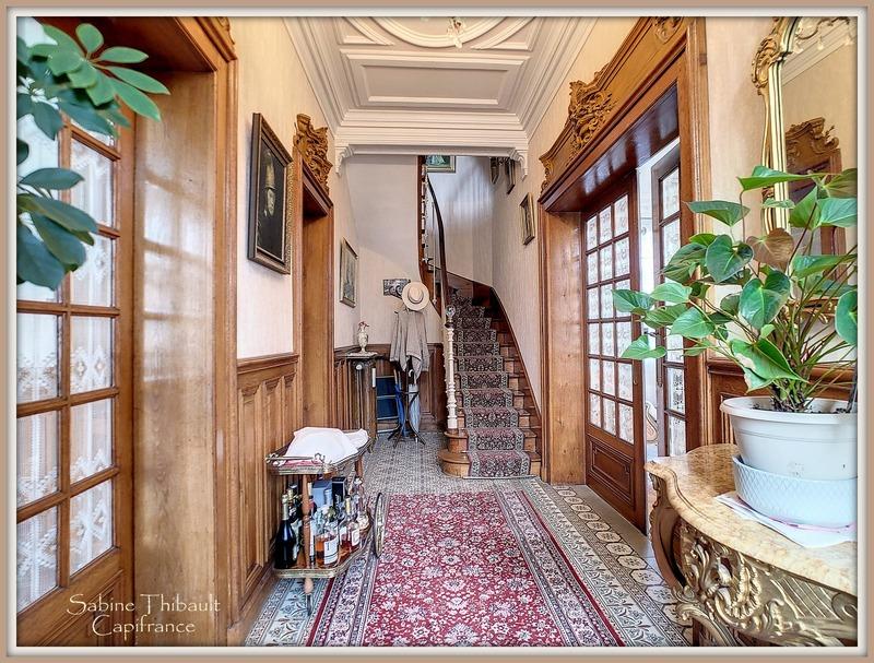 Maison - 196 m² - 7 pièces