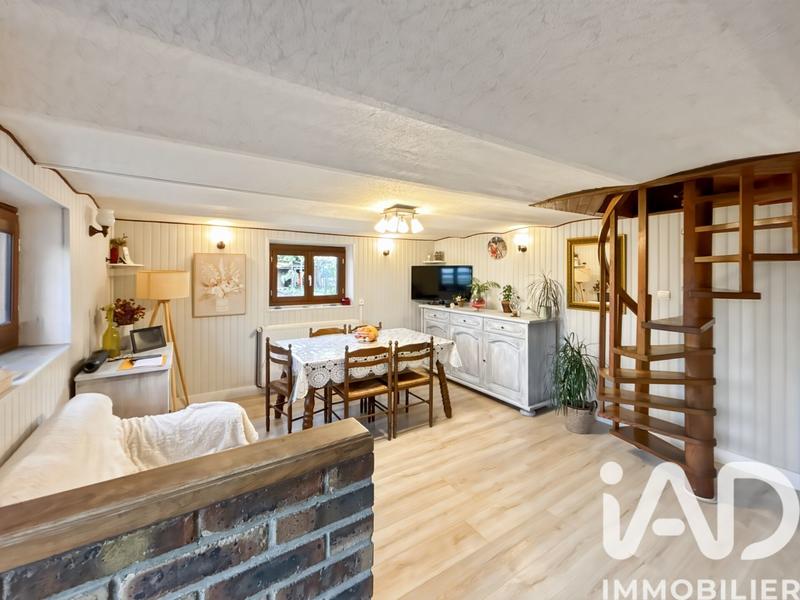 Maison - 104 m² - 6 pièces