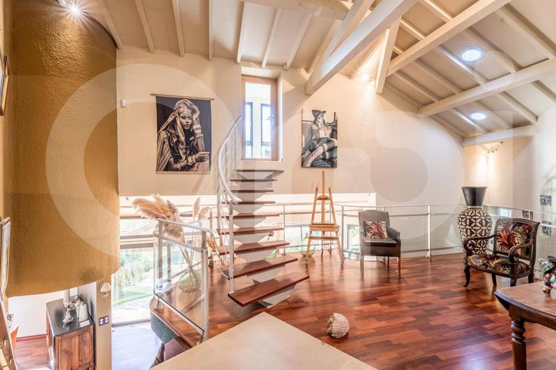 Villa - 366 m² - 6 pièces