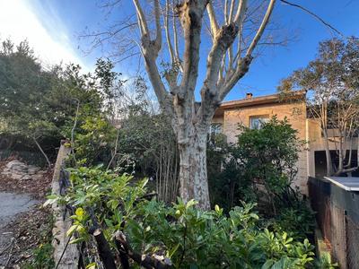 Maison - 230 m² - 6 pièces