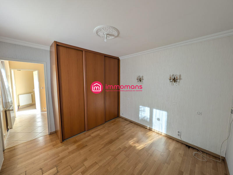 Maison - 220 m² - 9 pièces