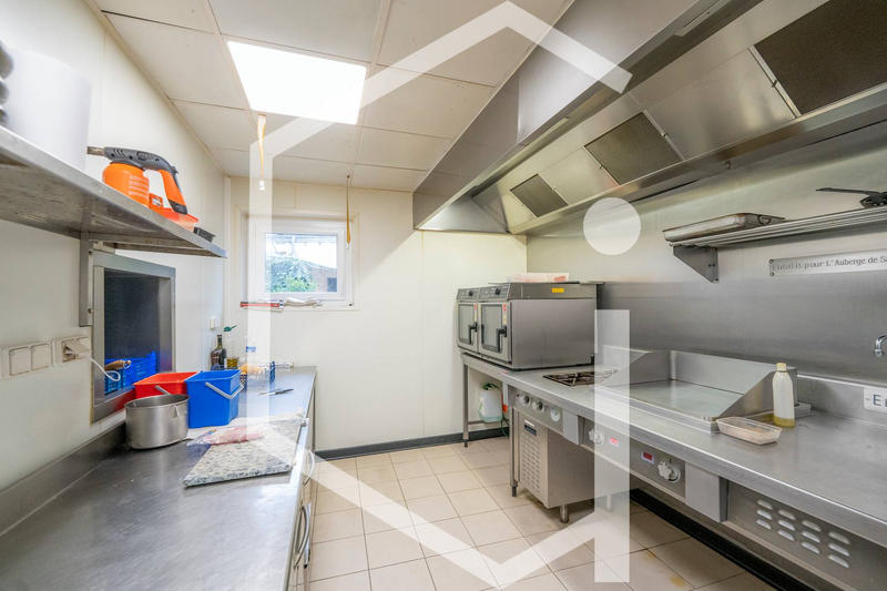 Fonds de commerce - Magasins - 180 m²