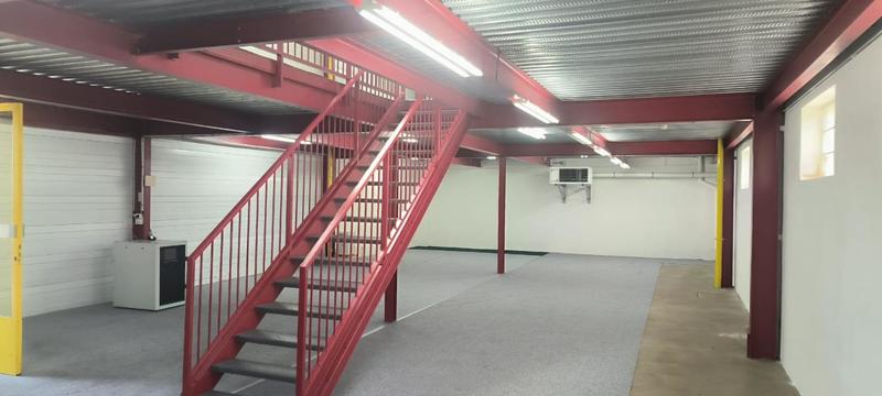 Local commercial - 380 m² - 2 pièces