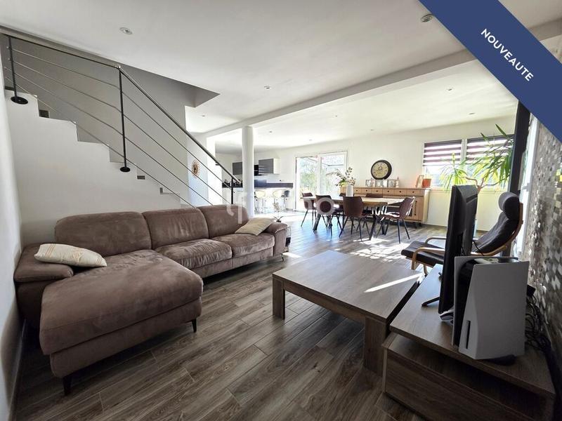 Maison - 149 m² - 6 pièces