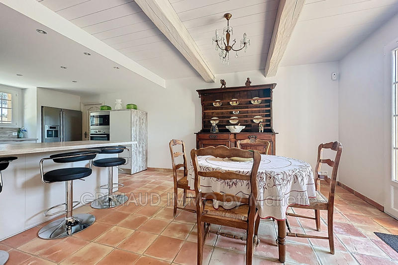 Maison - 200 m² - 5 pièces