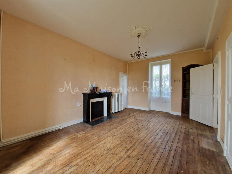 Maison - 115 m² - 9 pièces