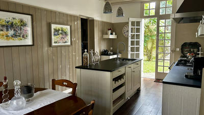 Maison - 211 m² - 7 pièces