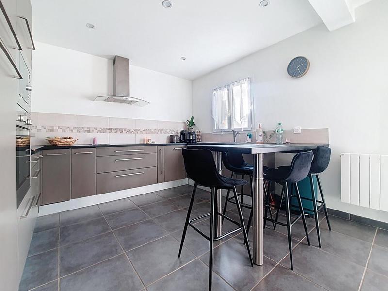 Maison - 98 m² - 4 pièces