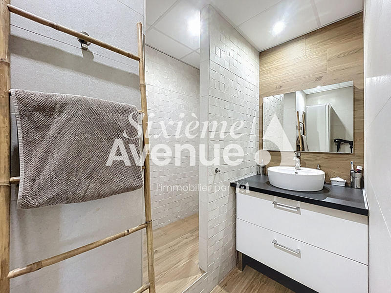 Appartement - 80 m² - 4 pièces