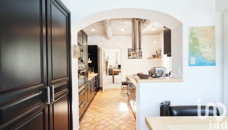 Maison - 225 m² - 6 pièces