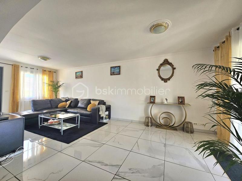 Maison - 120 m² - 6 pièces