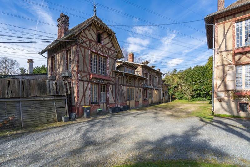 Propriété - 300 m² - 5 pièces