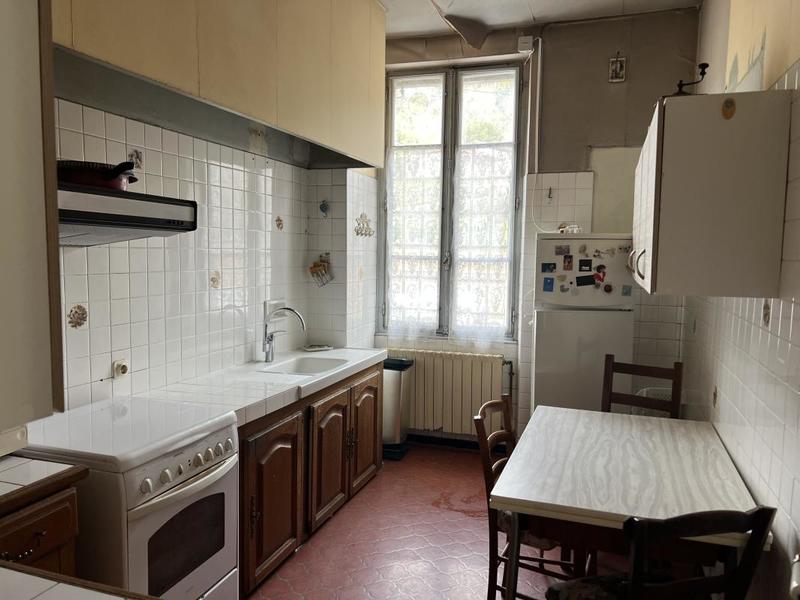 Propriété - 97 m² - 6 pièces