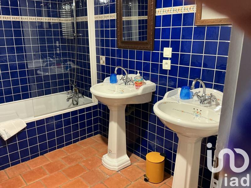 Maison de campagne - 470 m² - 8 pièces