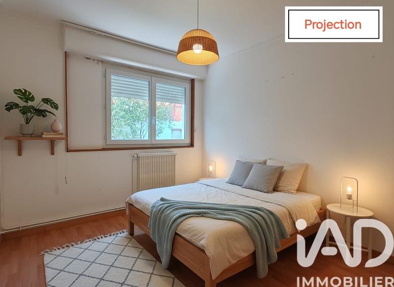 Maison - 98 m² - 5 pièces