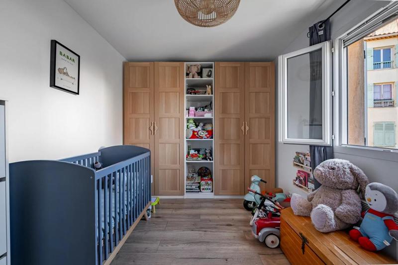 Appartement - 77 m² - 3 pièces