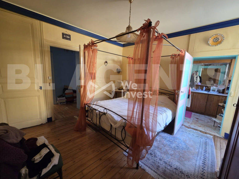 Maison - 180 m² - 6 pièces