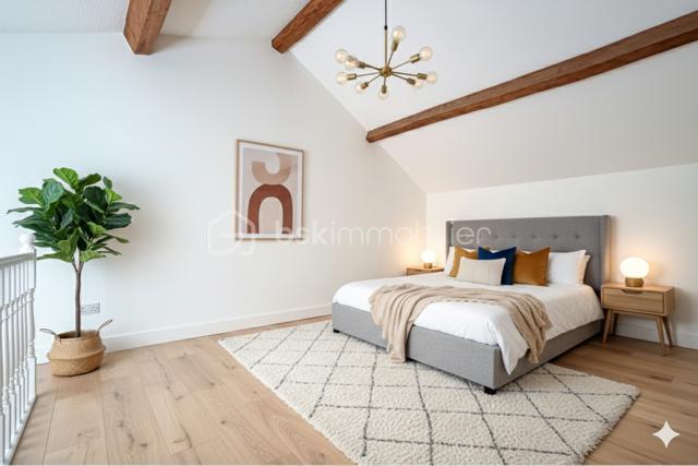 Maison - 260 m² - 9 pièces