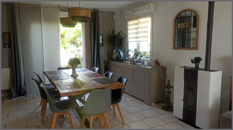 Maison - 210 m² - 11 pièces