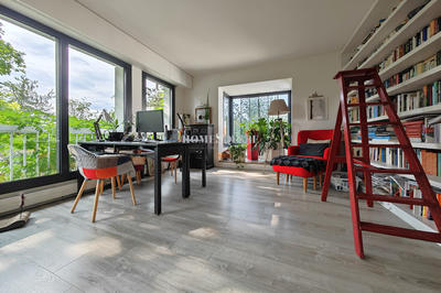 Maison - 300 m² - 8 pièces