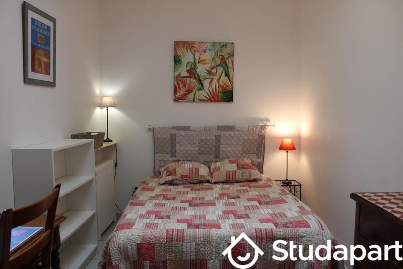 Chambre - 14 m² - 1 pièce
