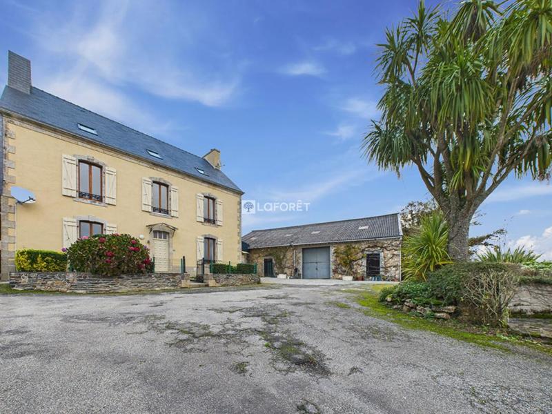 Maison - 669 m² - 18 pièces