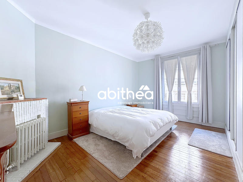 Maison - 318 m² - 8 pièces