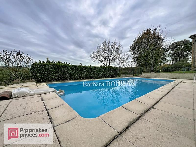 Maison - 227 m² - 8 pièces